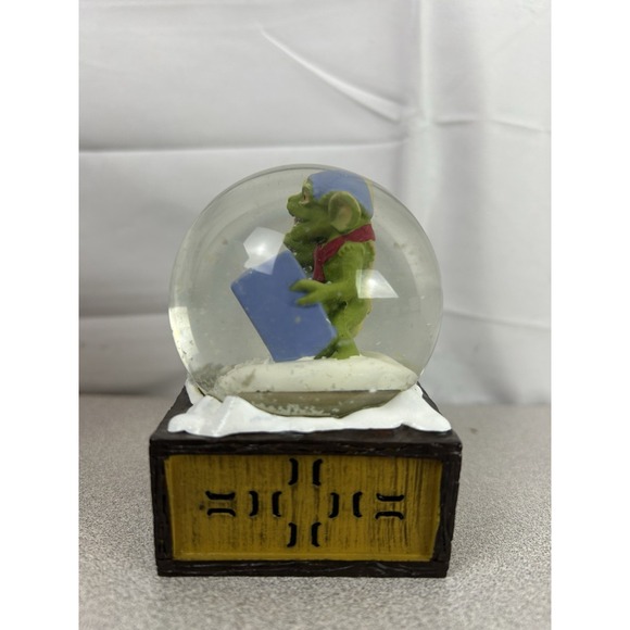 GREMLINS Holiday Snow Globe LIMITED EDITION Nerd Block Exclusive - Picture 4 of 10